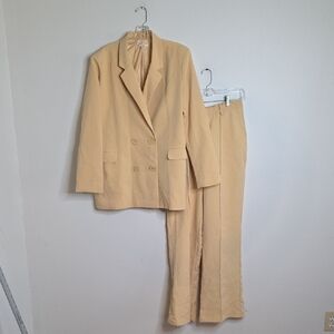 Butter Yellow Double-Breasted Blazer and Pants Set Size Medium, M.N.I Los Angele